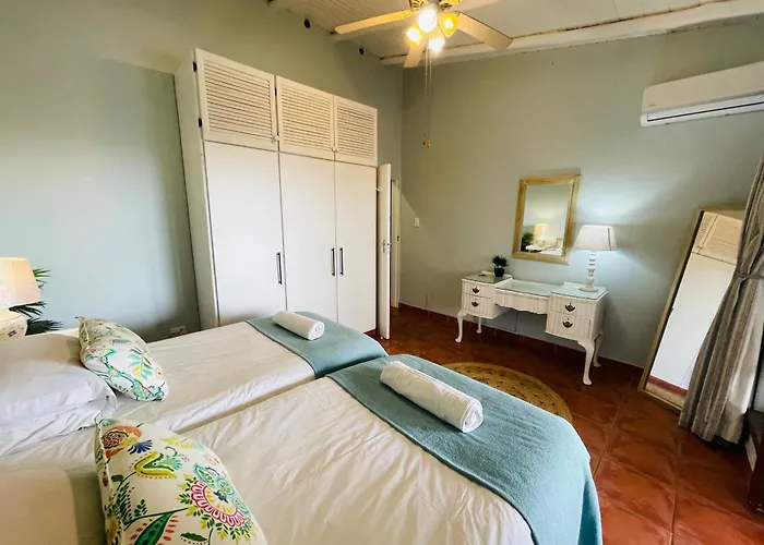 4 Bedroom Beach House On 4Th Ave