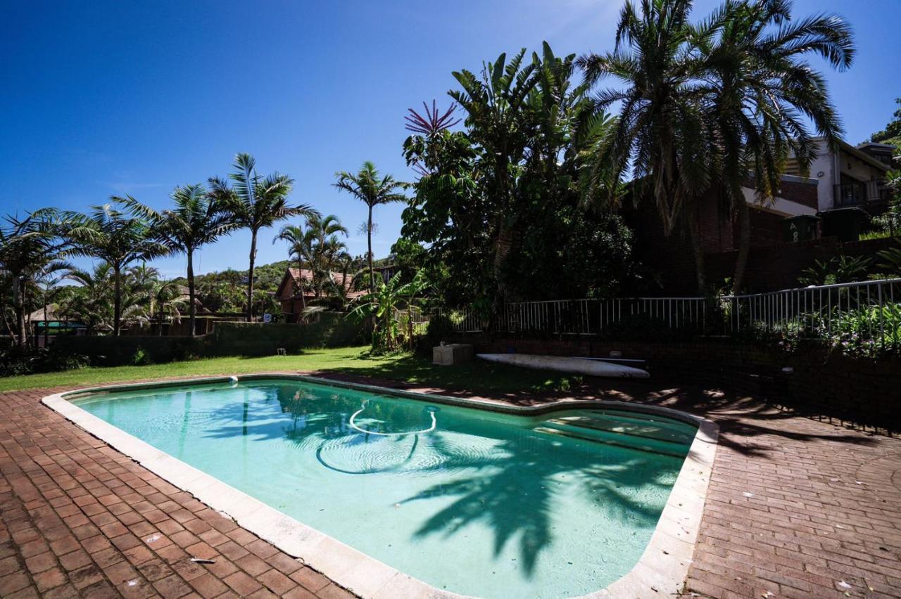 4 Bedroom House On 4th Ave * Umdloti